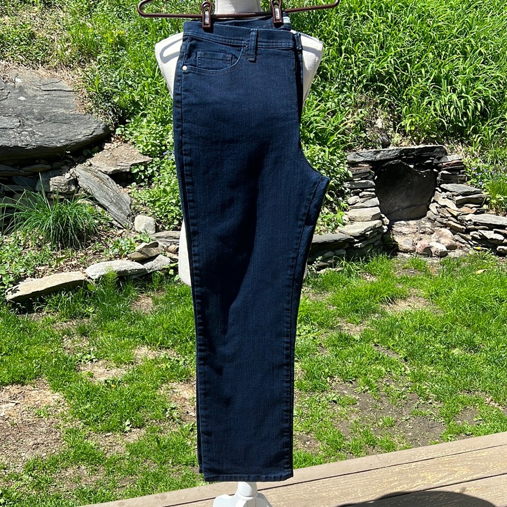 Lee Classic Fit Straight Leg denim Jeans Size 16S Dark Blue like new condition